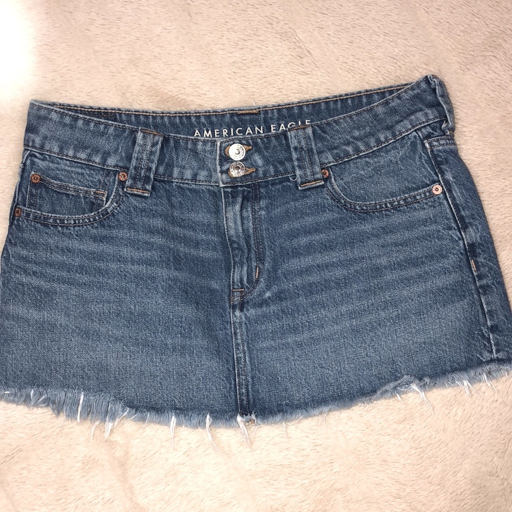 SUPER CUTE AEO 🔥 Jean Skirt 🔥